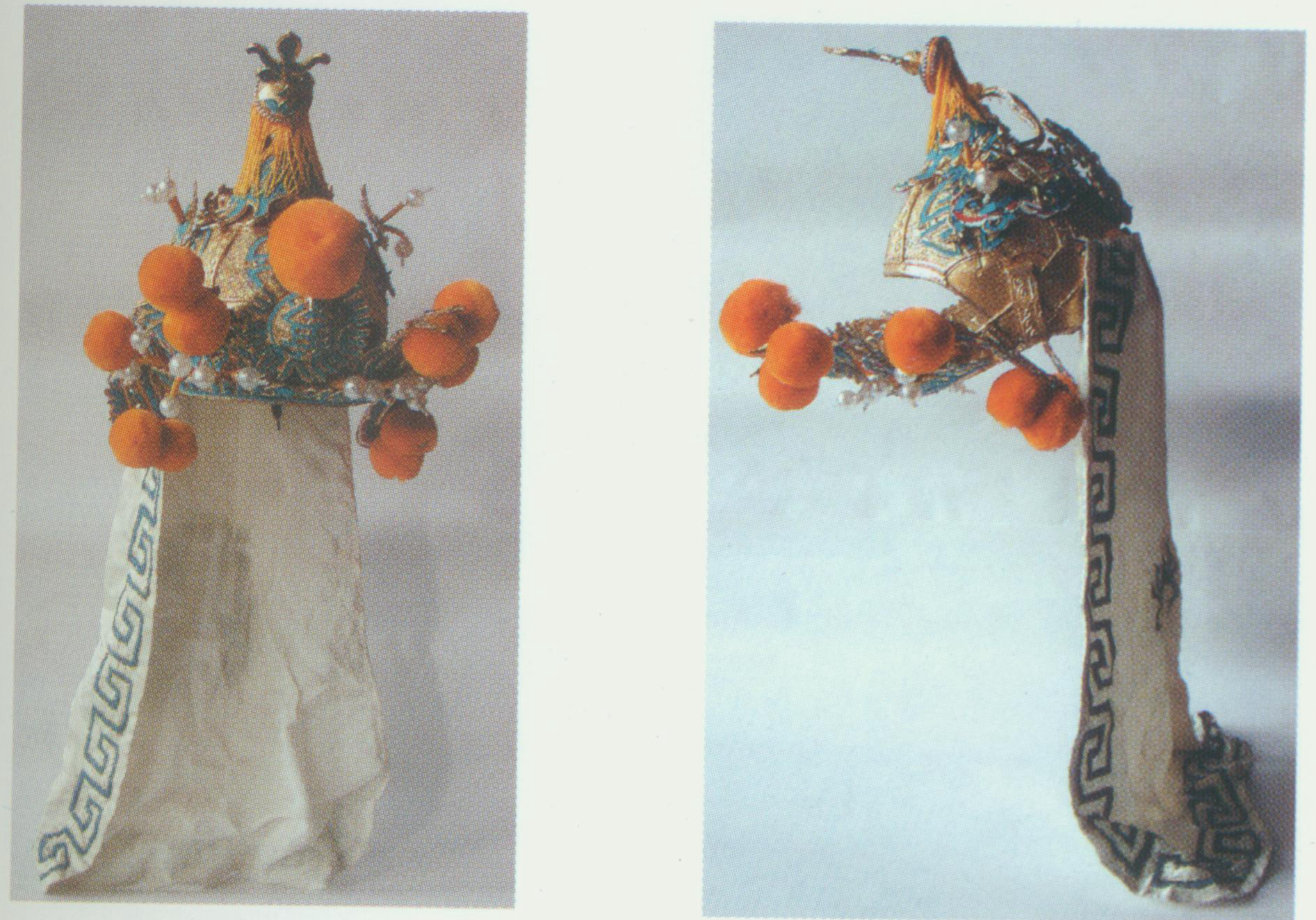 Marshal Helmet A rigid, bell-shaped helmet. It comprises a quasi-Chinese skullcap as the base and a big E’zi (an elaborate helmet’s accessory) in the front. And it is decorated with halberd heads and red tassels on the top and a Houdou (a part of ancient helmet) on the back. The helmet has two kinks of colours: gold and silver, and is designed for marshals. For example, Marshal Qi jiguang just wears one in the Act “Scapegoat” of The Snow Jade Cup . 