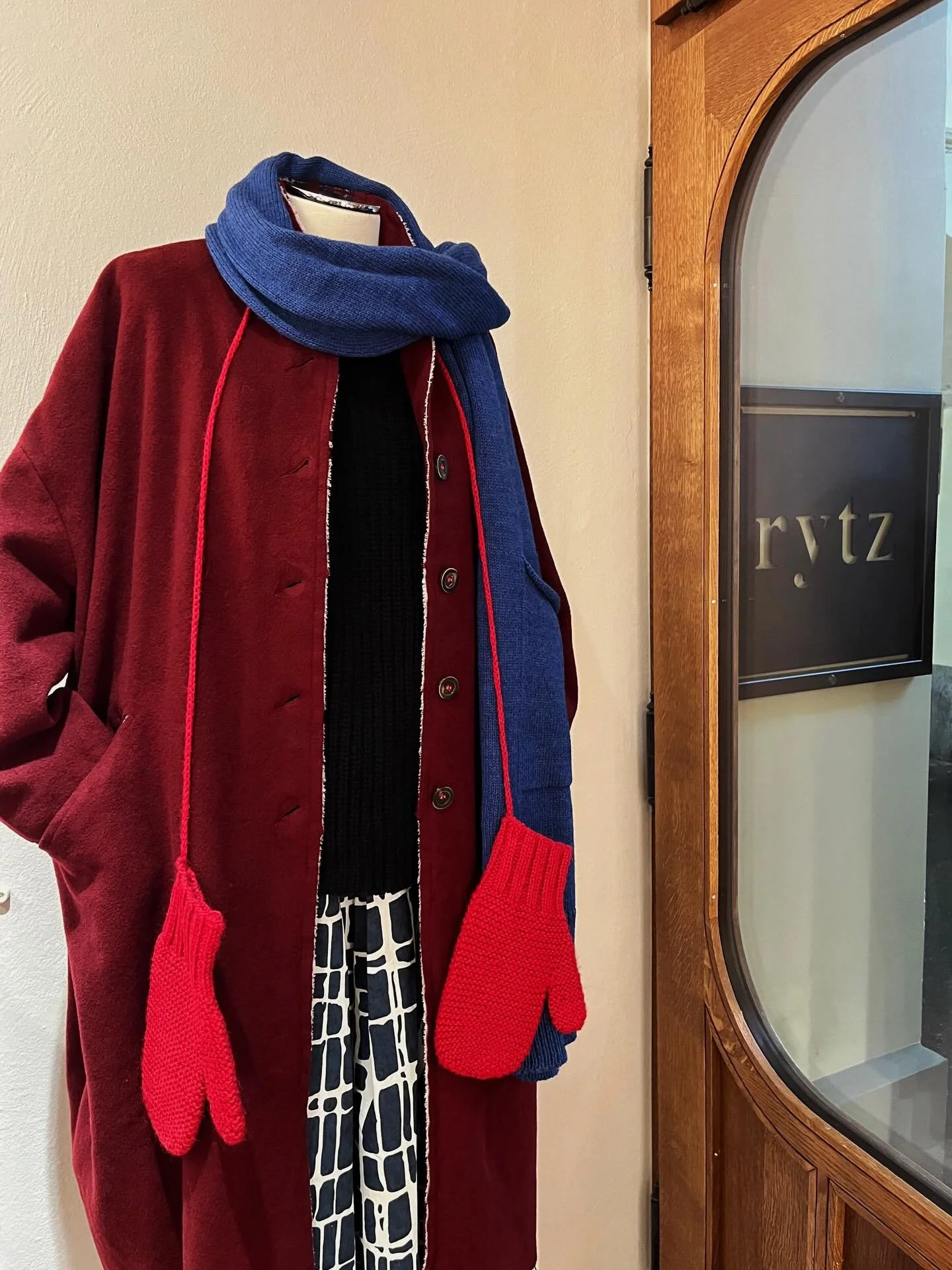 🤍 Es muss von Herzen kommen, was auf Herzen wirken soll 🤍 Bonjour Advent.
#johannwolfgangvongoethe 
&mdash;&mdash;&mdash;&mdash;
#wintertime Boutique for slow fashion