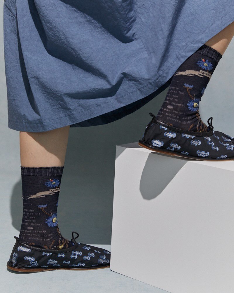 Socken -Liebe 💕 &hellip;unsere F&uuml;&szlig;e sind heute im Gute-Laune-Modus&hellip;&hellip;
#farbenfroh  #happyfeed #socks #madeinjapan 
#rytzbern 
&mdash;&mdash;