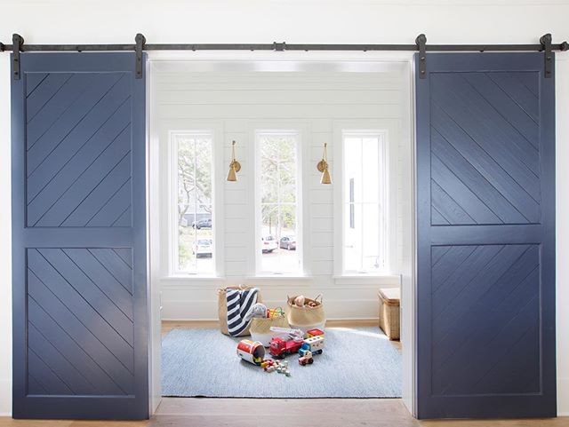Not all barn doors are made from reclaimed barn wood. These are beautifully designed painted pine doors.

www.EBWoodworks.com

#barndoors #slidingdoors #reclaimedbarndoors #painteddoors

Photo Cred | @margaret.wright