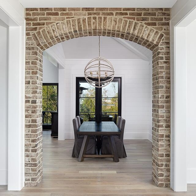 The charm of this space is off the charts! Character Grade White Oak floors finished with @rubiomonocoatusa for this showstopper home on Daniel Island. @welch_custom_homes 
EBWoodWorks.com

#charactergradewhiteoak #whiteoakflooring #danielislandlife 