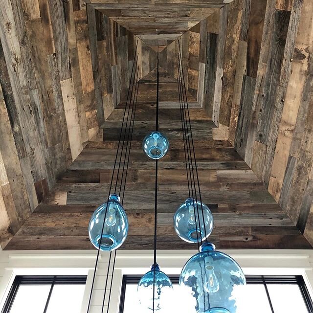 Ceiling goals 🙌
This Captain&rsquo;s Island home showcases a wide variety of ceiling decor.

It was a pleasure to work with @phillip_smith_contractor and the gracious homeowners &amp; watch their home come to life!

More to come... #reclaimedbarnwoo