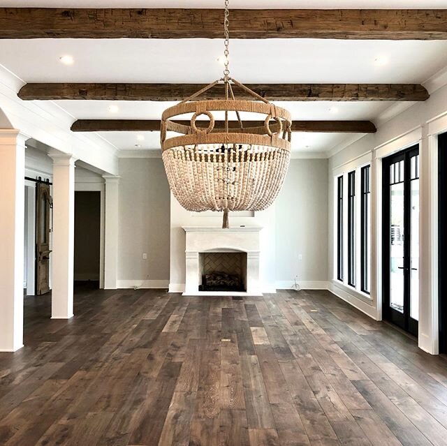 More from this stunner of a home on Captain&rsquo;s Island. Don&rsquo;t miss the reclaimed wine room - make sure to swipe left!

@phillip_smith_contractor 
@monarchplank 
#danielislandliving #captainsisland #reclaimedbeams
#reclaimedmantels
#whiteoak