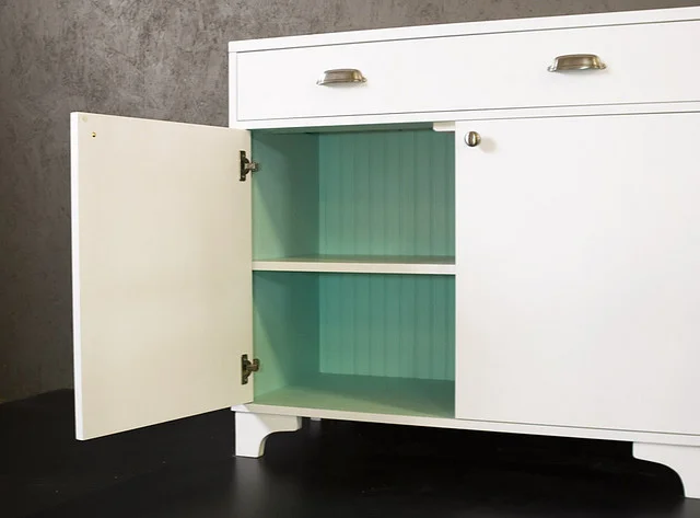 hutch det 1 door open.jpg