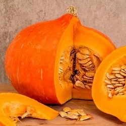 Red Kuri Vivid orange, mildly sweet and smooth, dense squash with a delicious chestnut-like flavor. Makes a rich and velvety pureé. Best uses: Thai curries, soups, pilafs and gratins, baked goods .