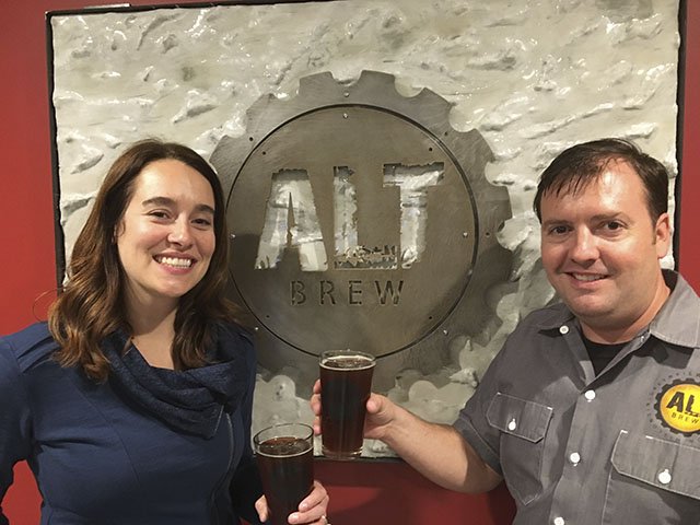 Beer-Alt-Brew-Copperhead-Ale-crRobinShepard-10132016.jpg