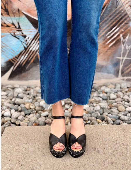 ateliers nina black / my saving grace