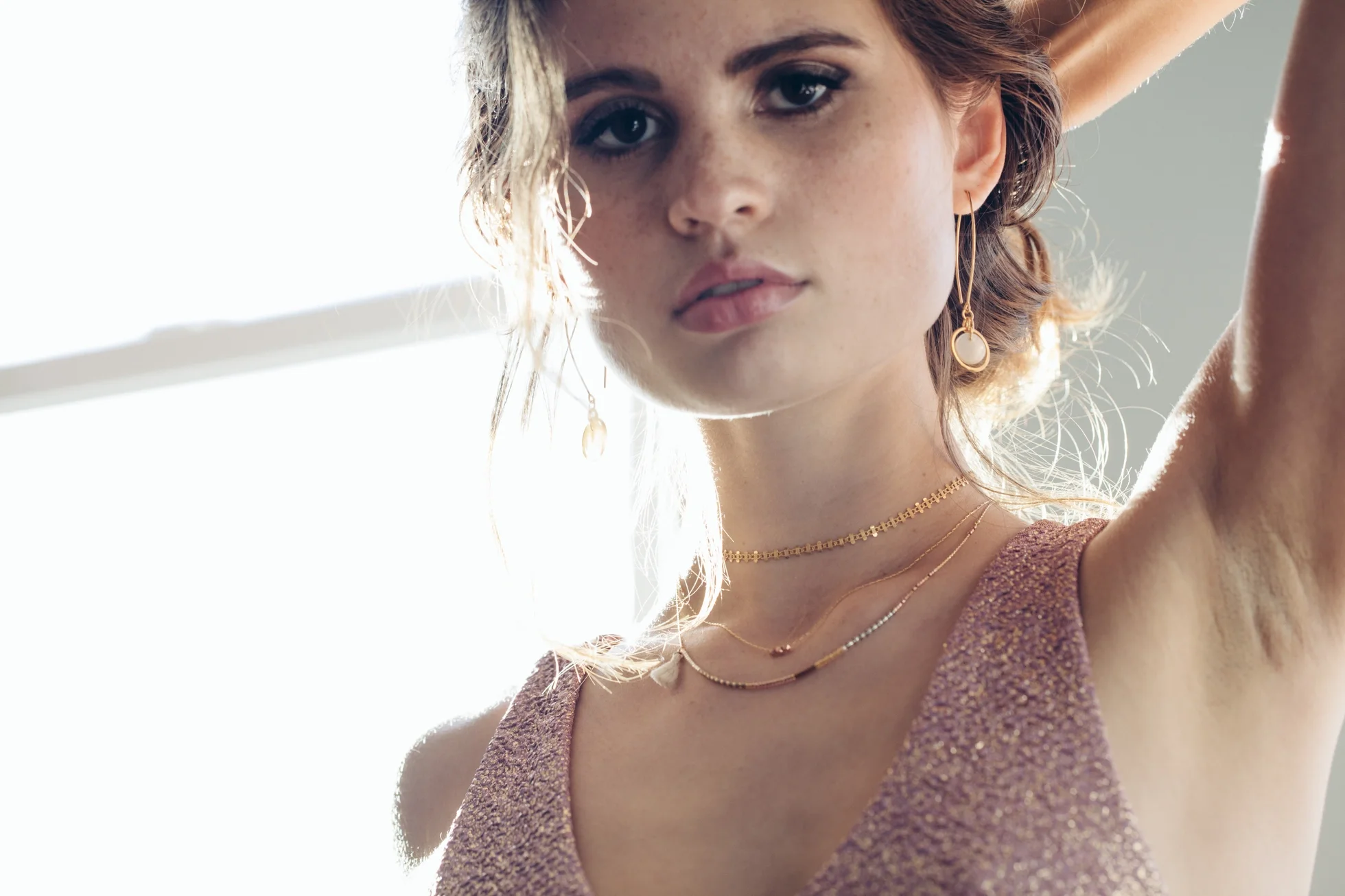 Champagne Seed Neck2.webp