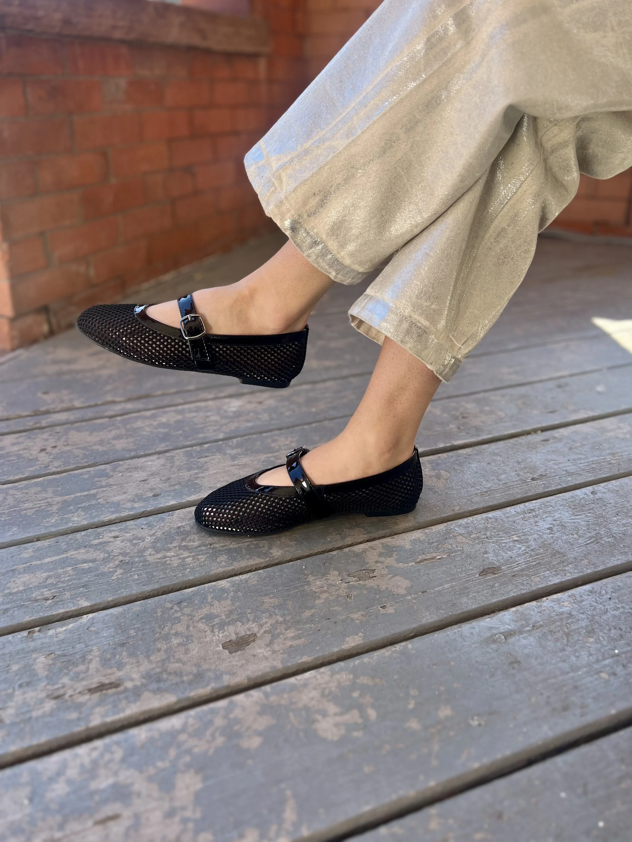 All Black Amazing Jane Mesh Flat / My Saving Grace