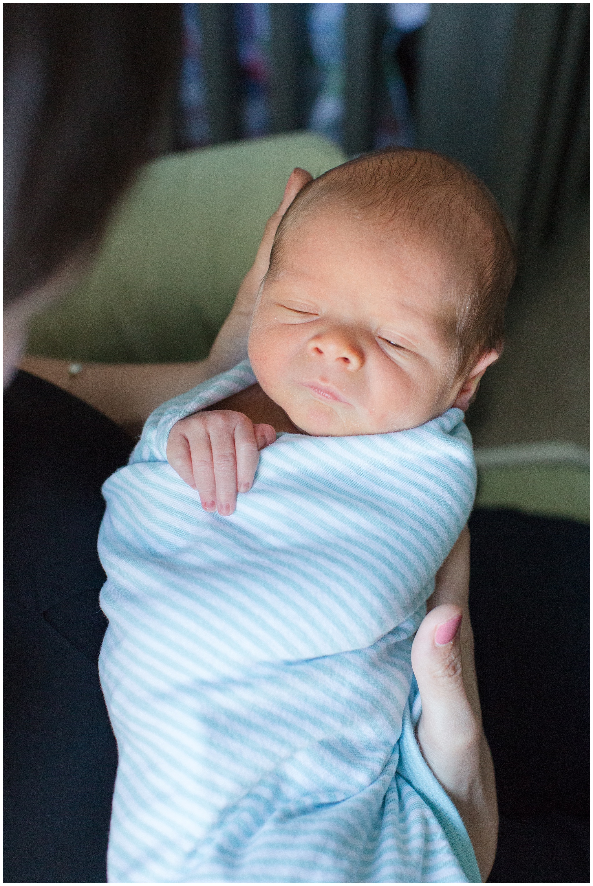 posed_newbornsession_0009.jpg