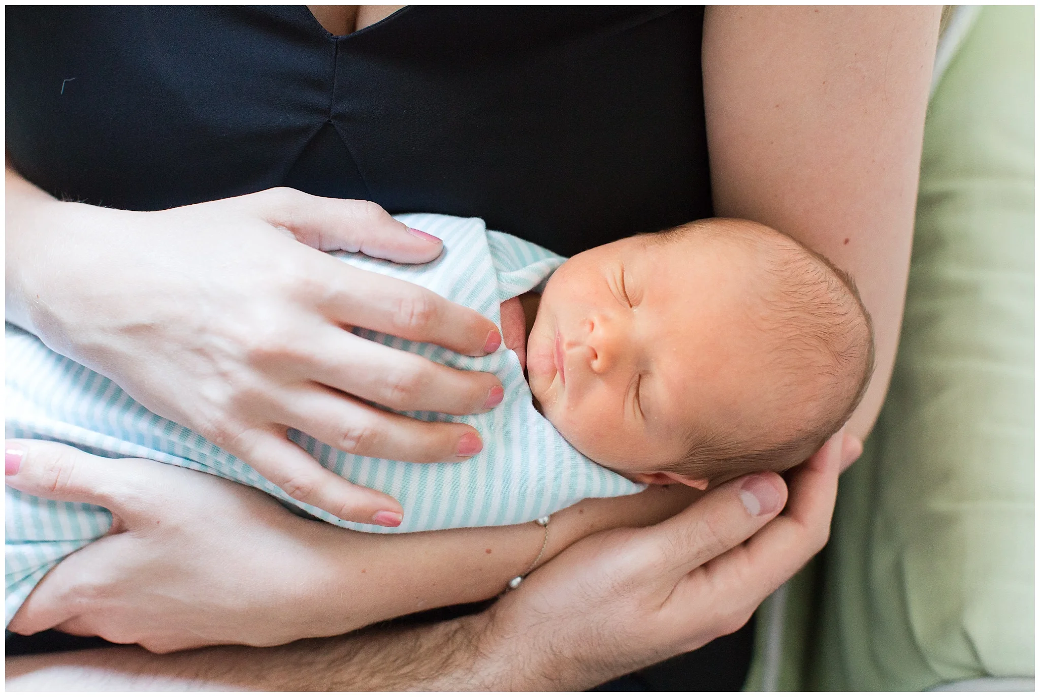 posed_newbornsession_0016.jpg
