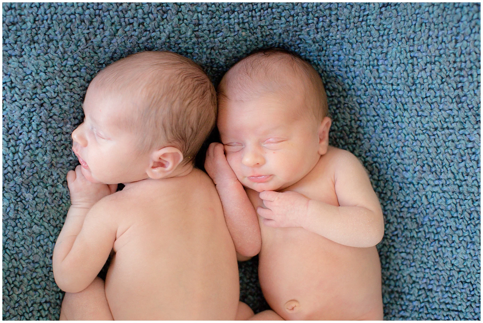 newbornsession_twins_0001.jpg