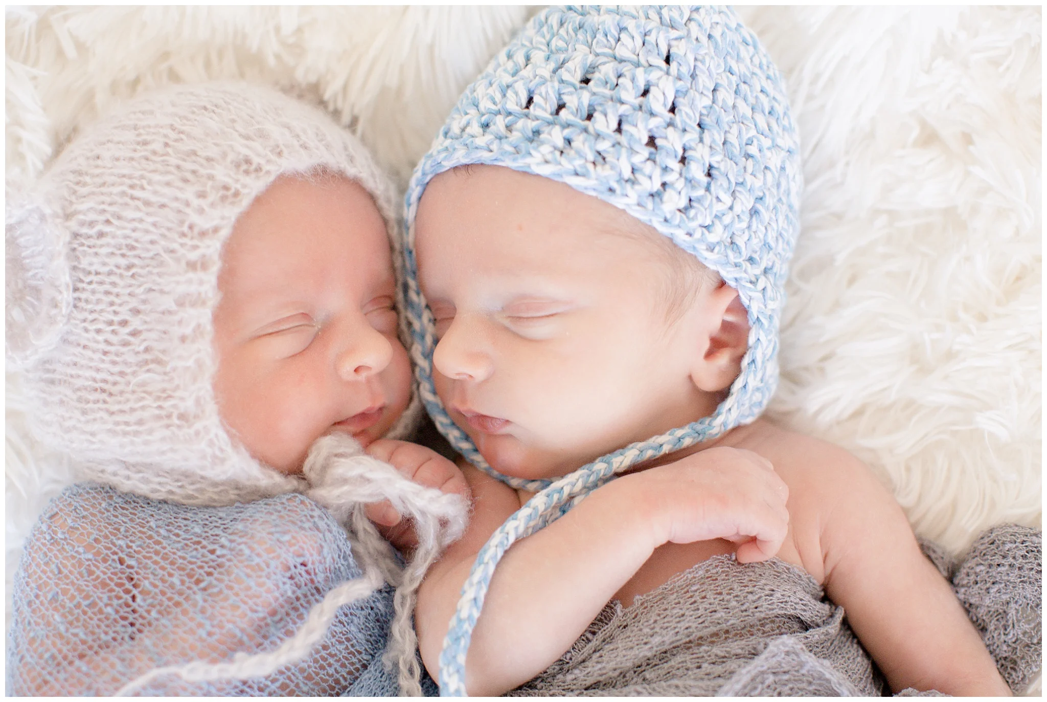newbornsession_twins_0011.jpg
