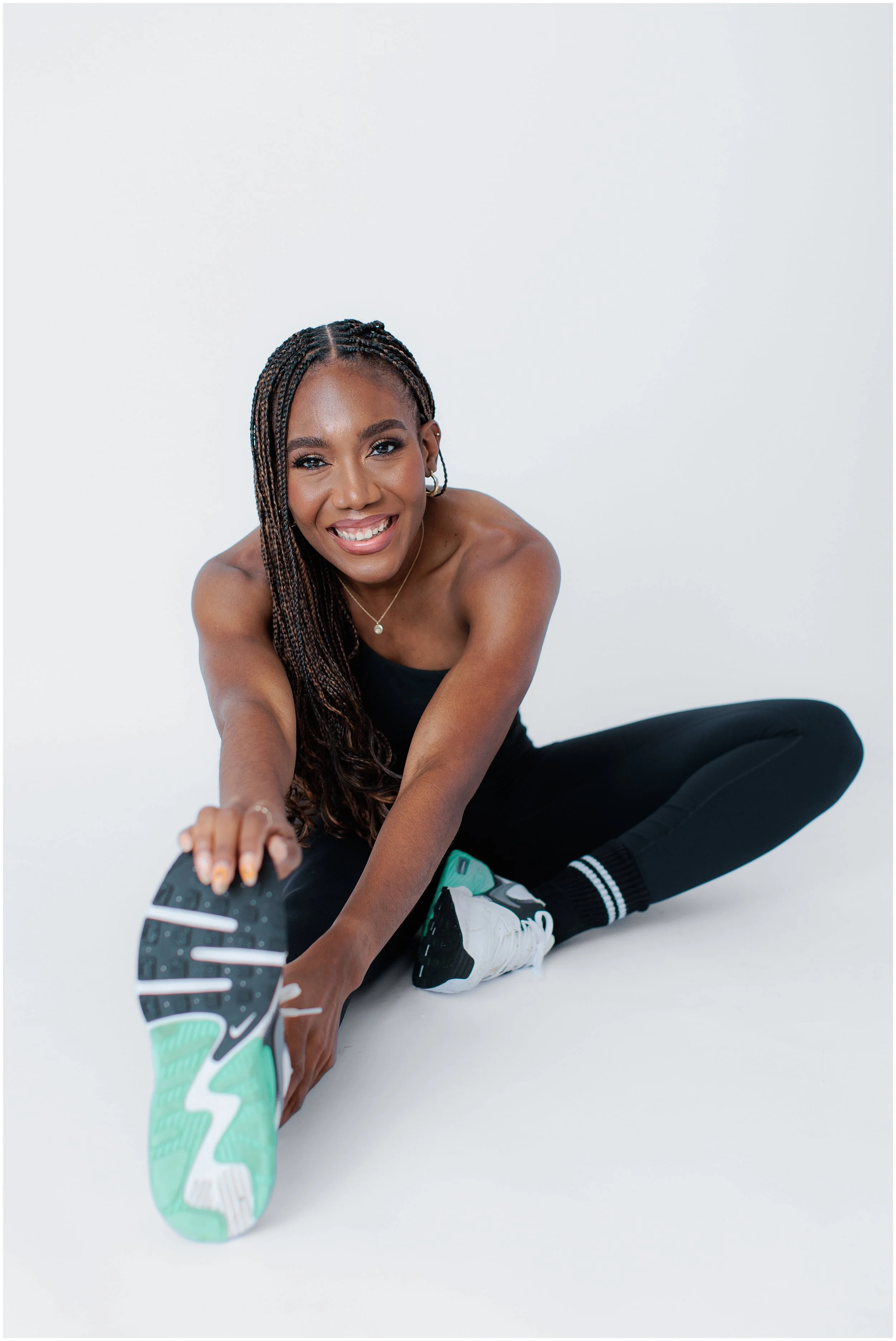 Veniqua-fitness-brand_0004.jpg