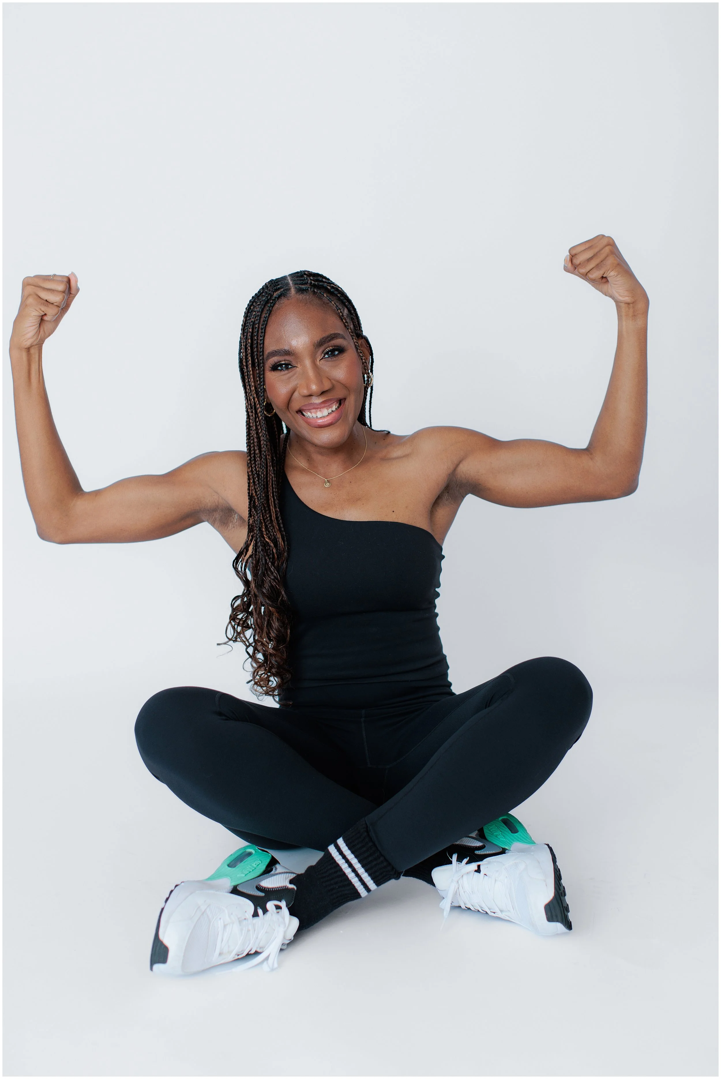 Veniqua-fitness-brand_0006.jpg