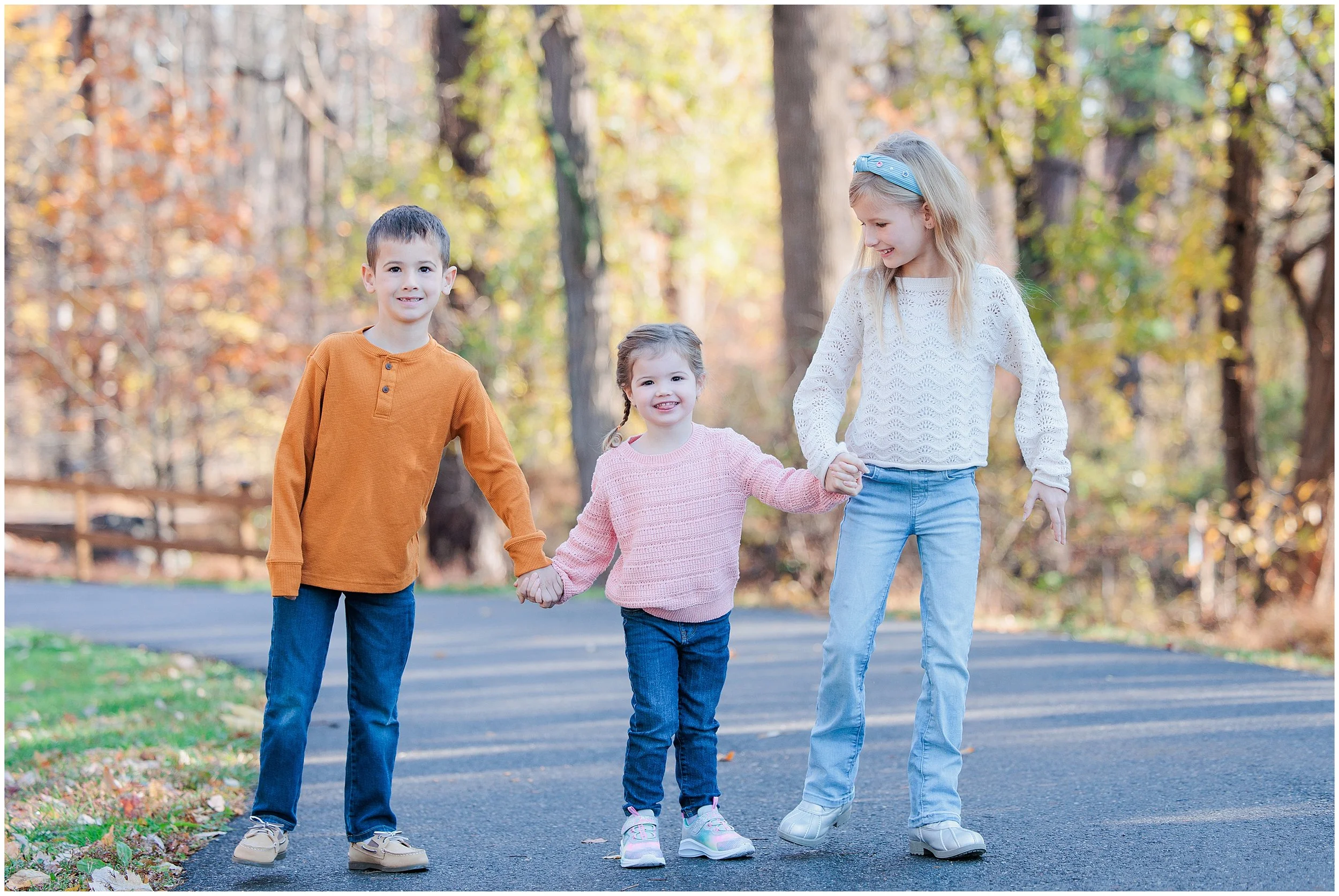 children in Silver spring maryland during family mini session