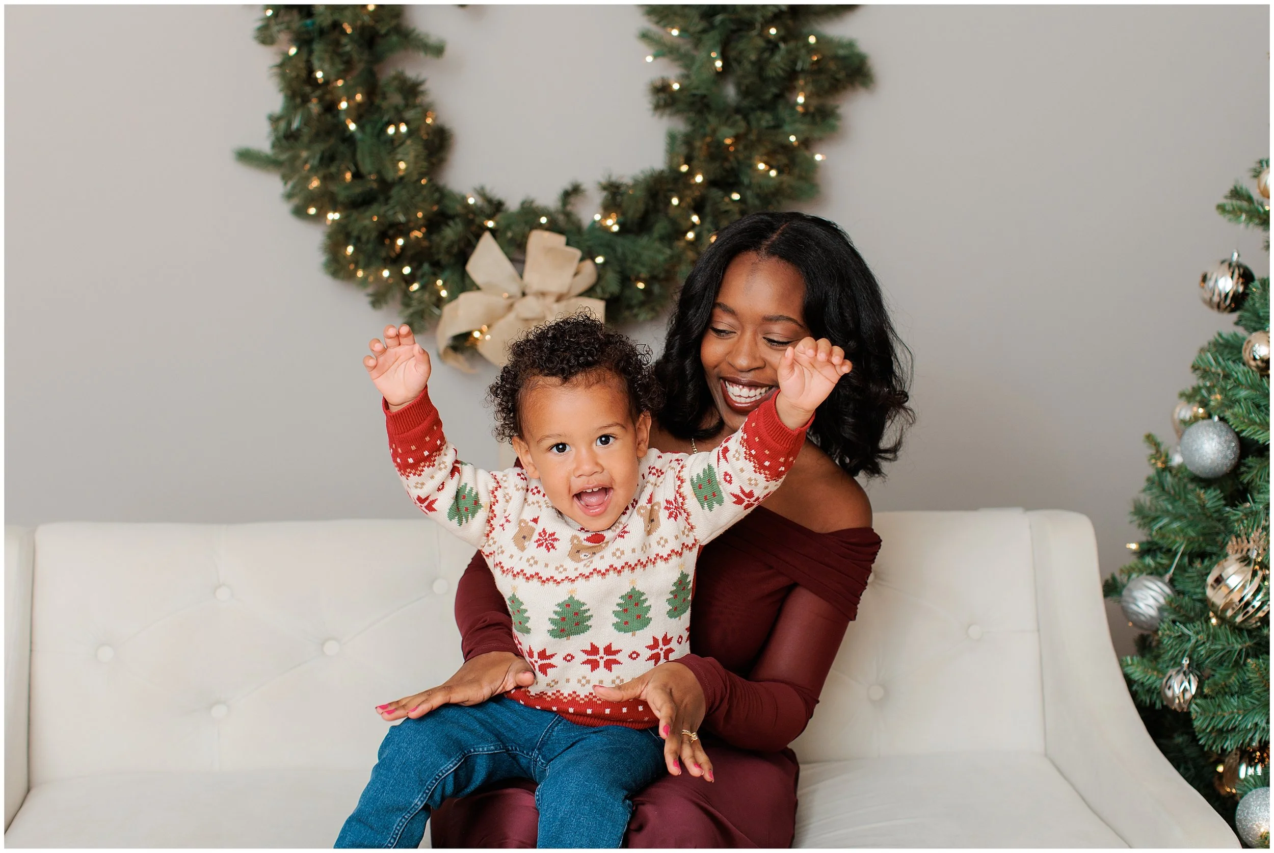 Neighbours-Christmas-mini-family-studio_0007.jpg