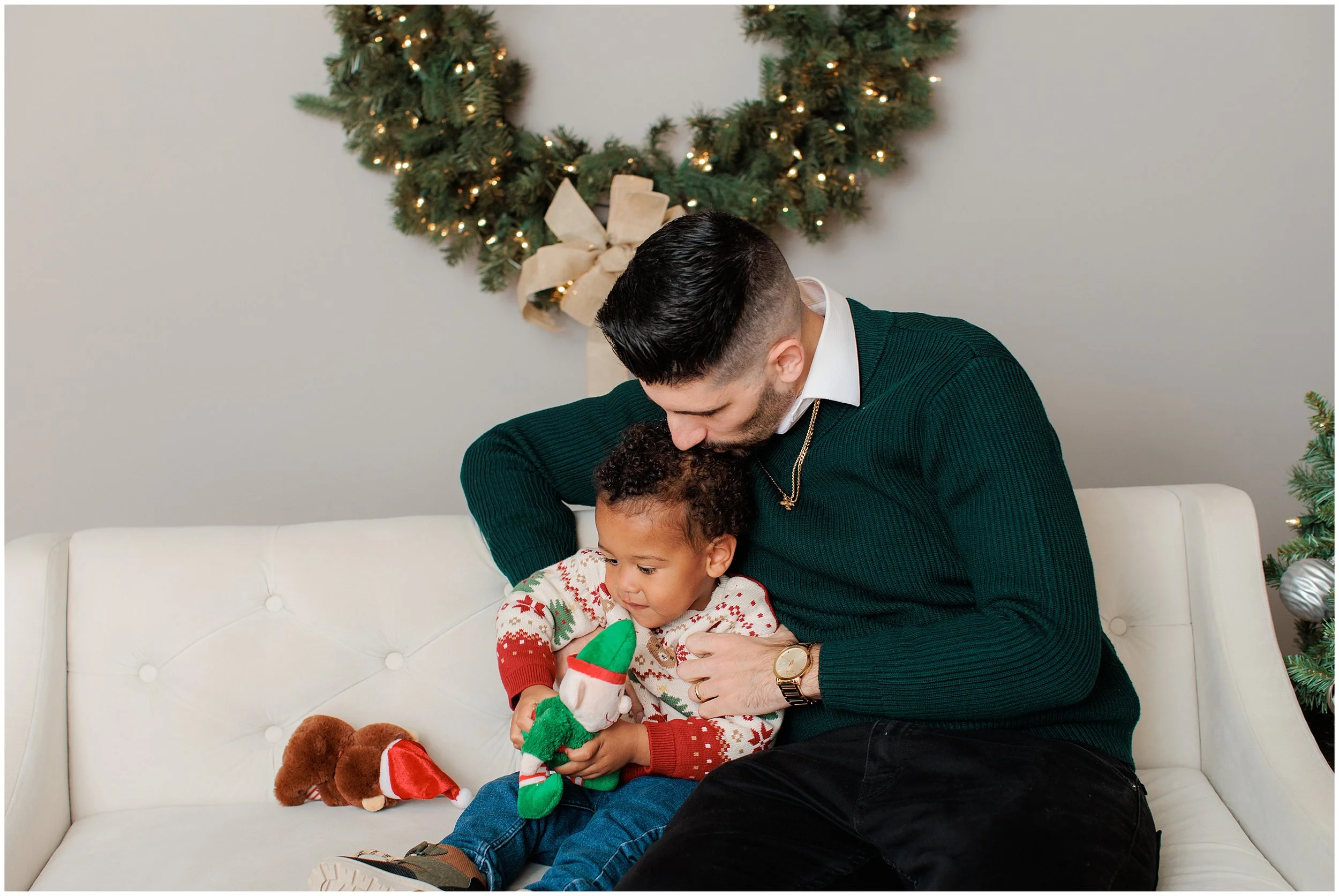 Neighbours-Christmas-mini-family-studio_0008.jpg