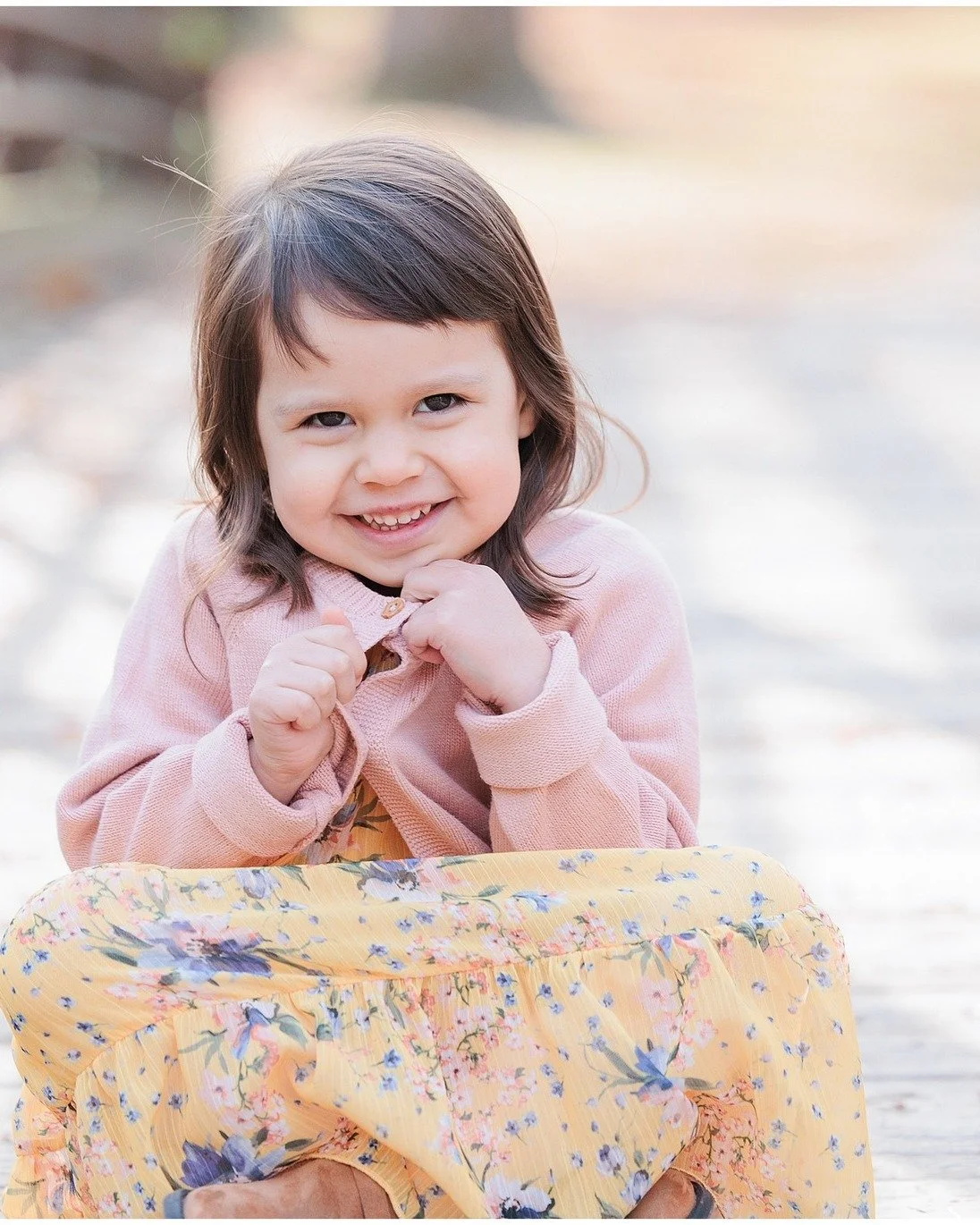 Giggles, golden leaves, and picturesque bridges.  Livvy&rsquo;s fall session at Sligo Creek was pure autumn joy. 🍁 She nailed the &ldquo;fake laugh&rdquo; better than anyone and made our session a breeze. #FallFamilyPhotos #SligoCreek #DMVPhotograph