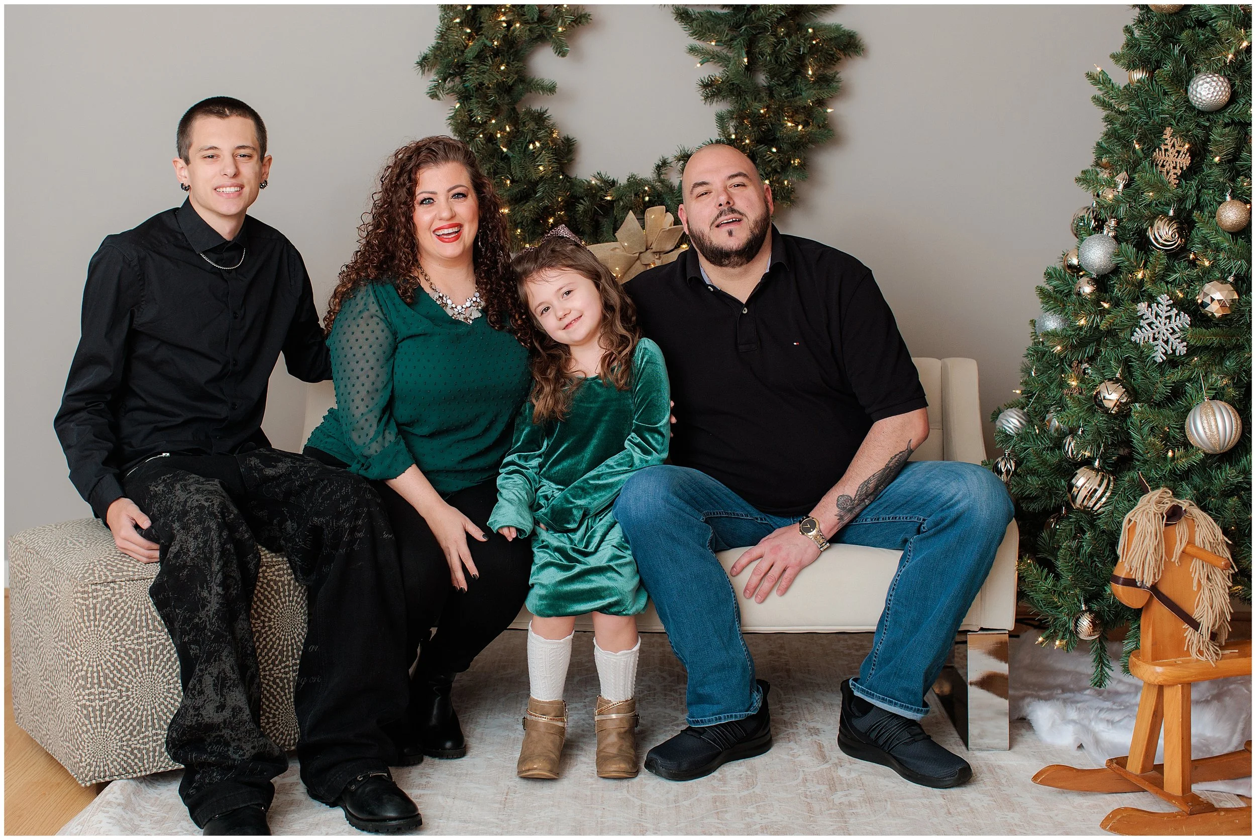 Gebricke-Family-Christmas_0002.jpg