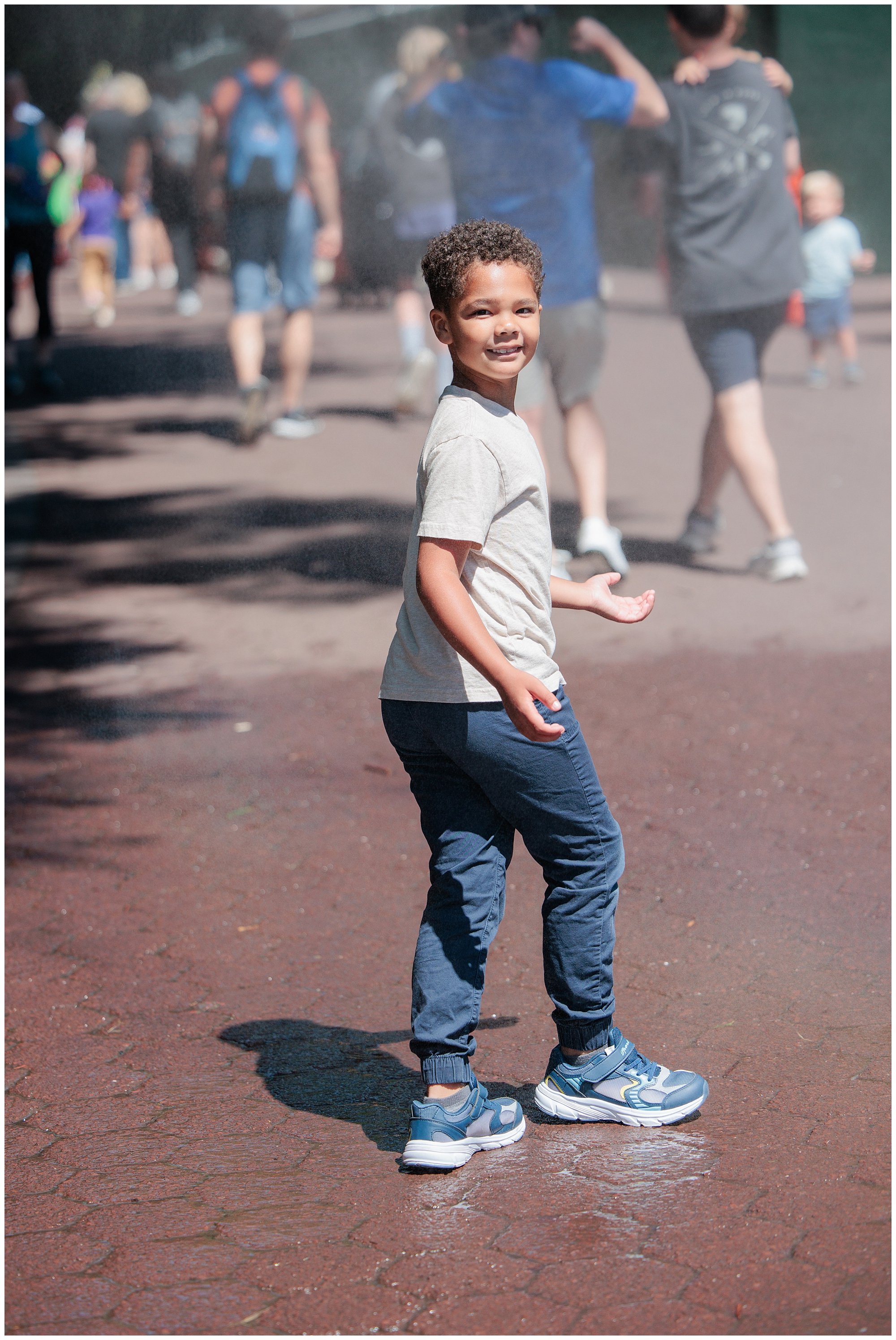  Child observing animals at the National Zoo 