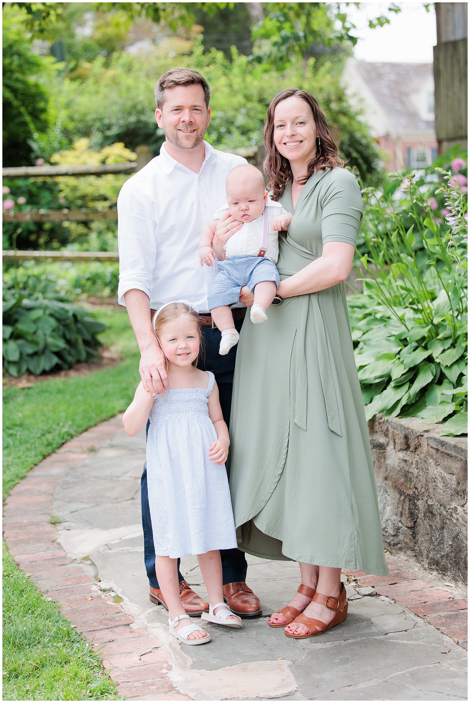 family-photographer-Maryland-GinnyFilerPhotography-50anniversary_0008.jpg