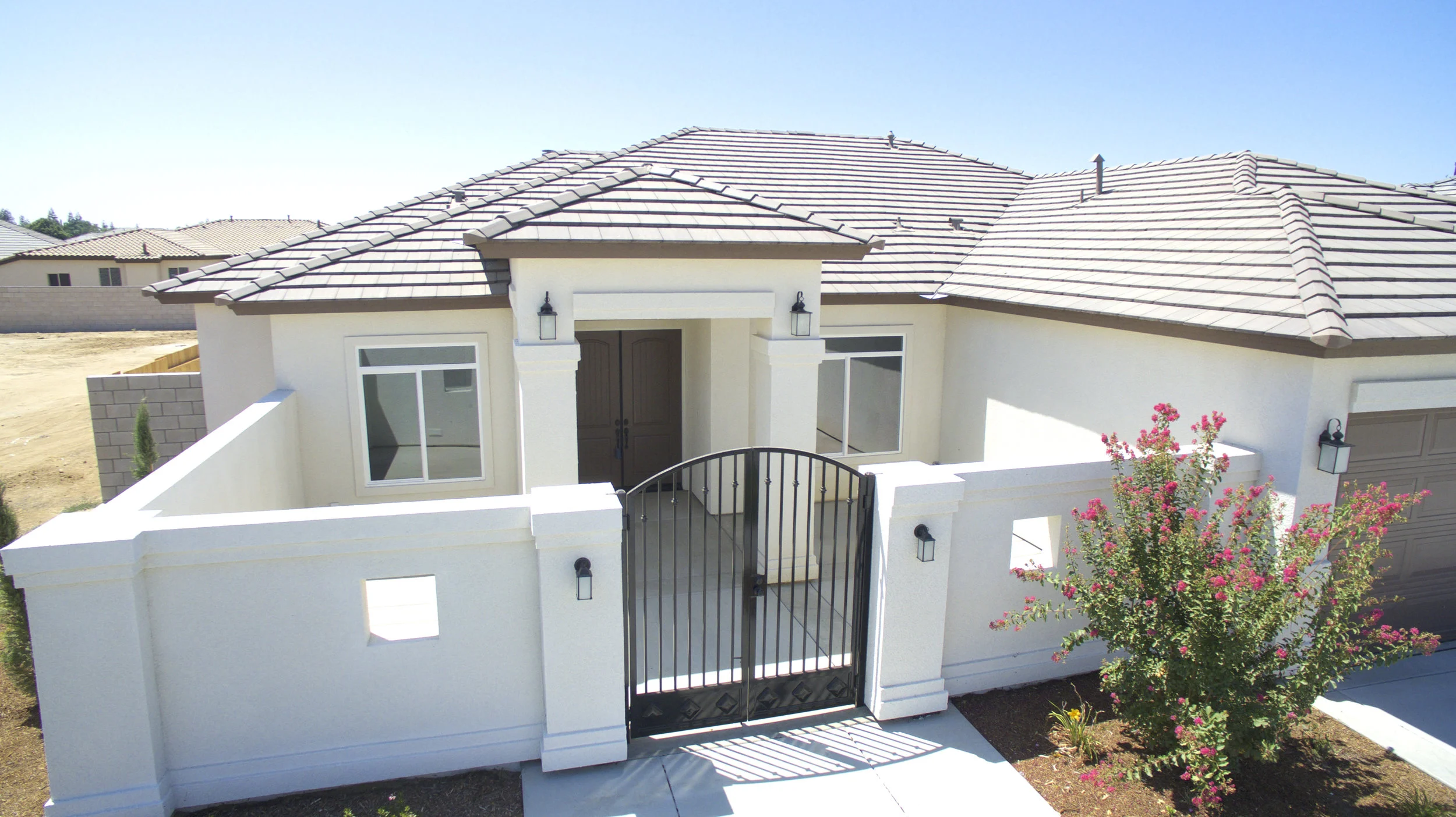 8805 - Front Gates.jpg