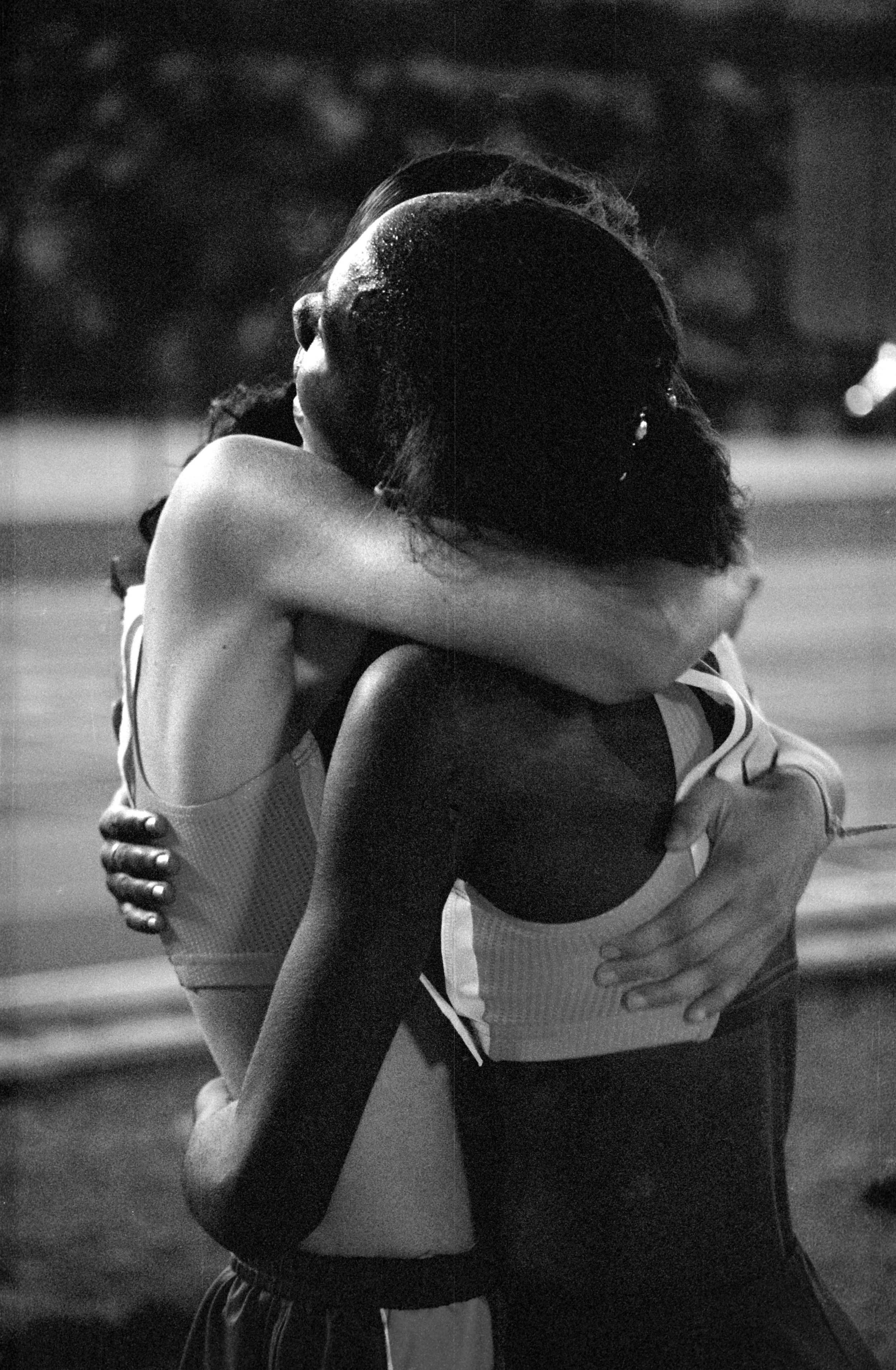 1000RaceHug.jpg