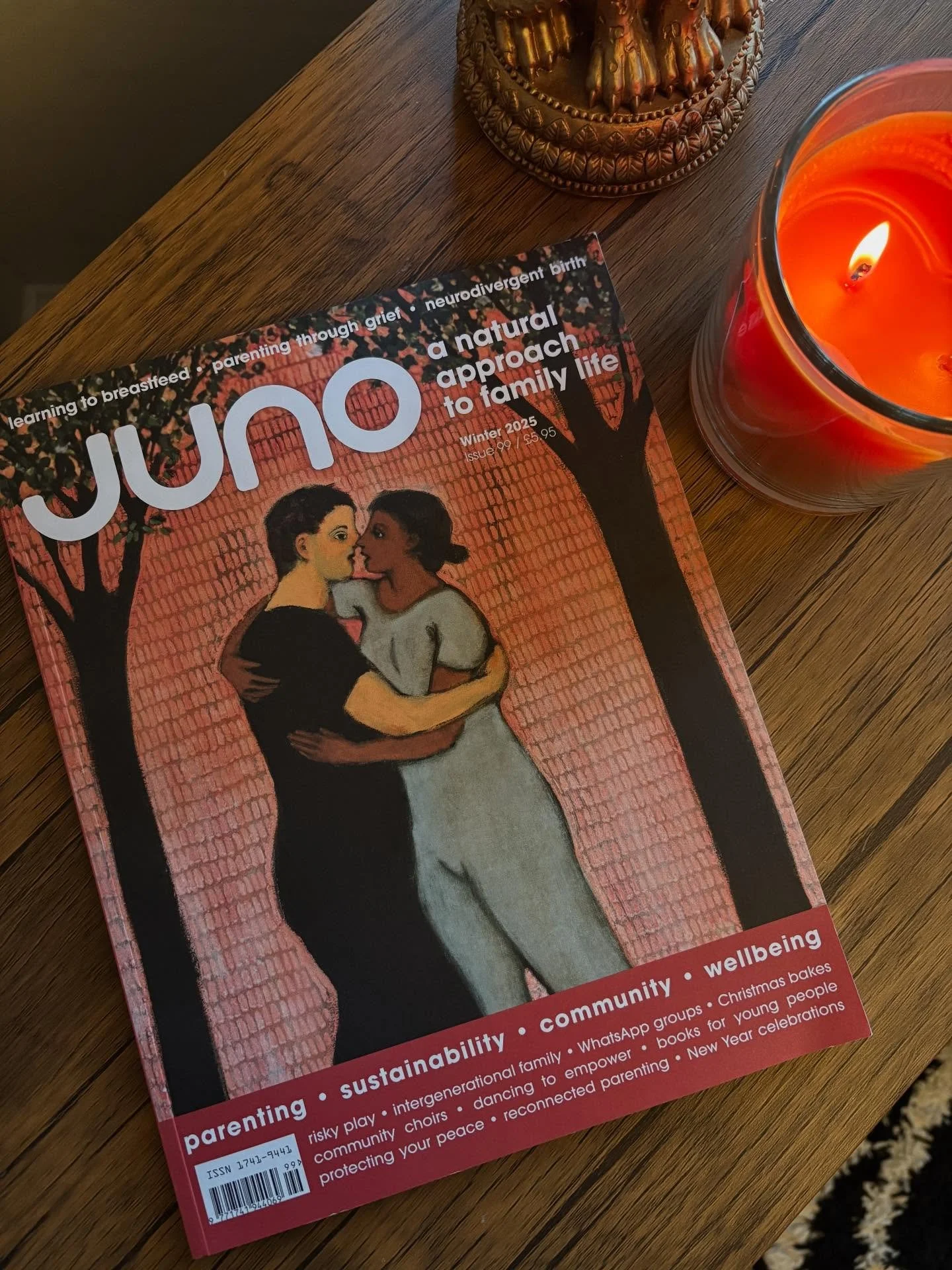 Did you know that just a few minutes of journaling a day can make you calmer and less stressed? 

👉🏻 Reports show 40% lower stress levels when focusing on gratitude (Greater Good Science Center) 

👉🏻 Though it can be so hard to fit something else
