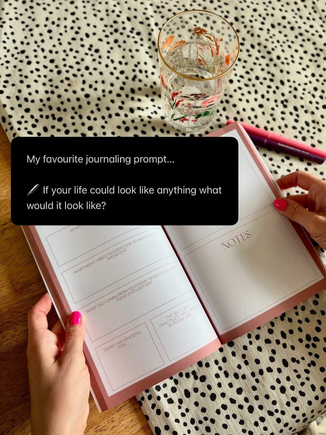 My favourite journaling prompt&hellip;

🖊️ If your life could look like anything what would it look like? 

👉🏻 I love journaling and I know the impact that it has on our wellbeing as women
and how it can support us in so many different contexts of