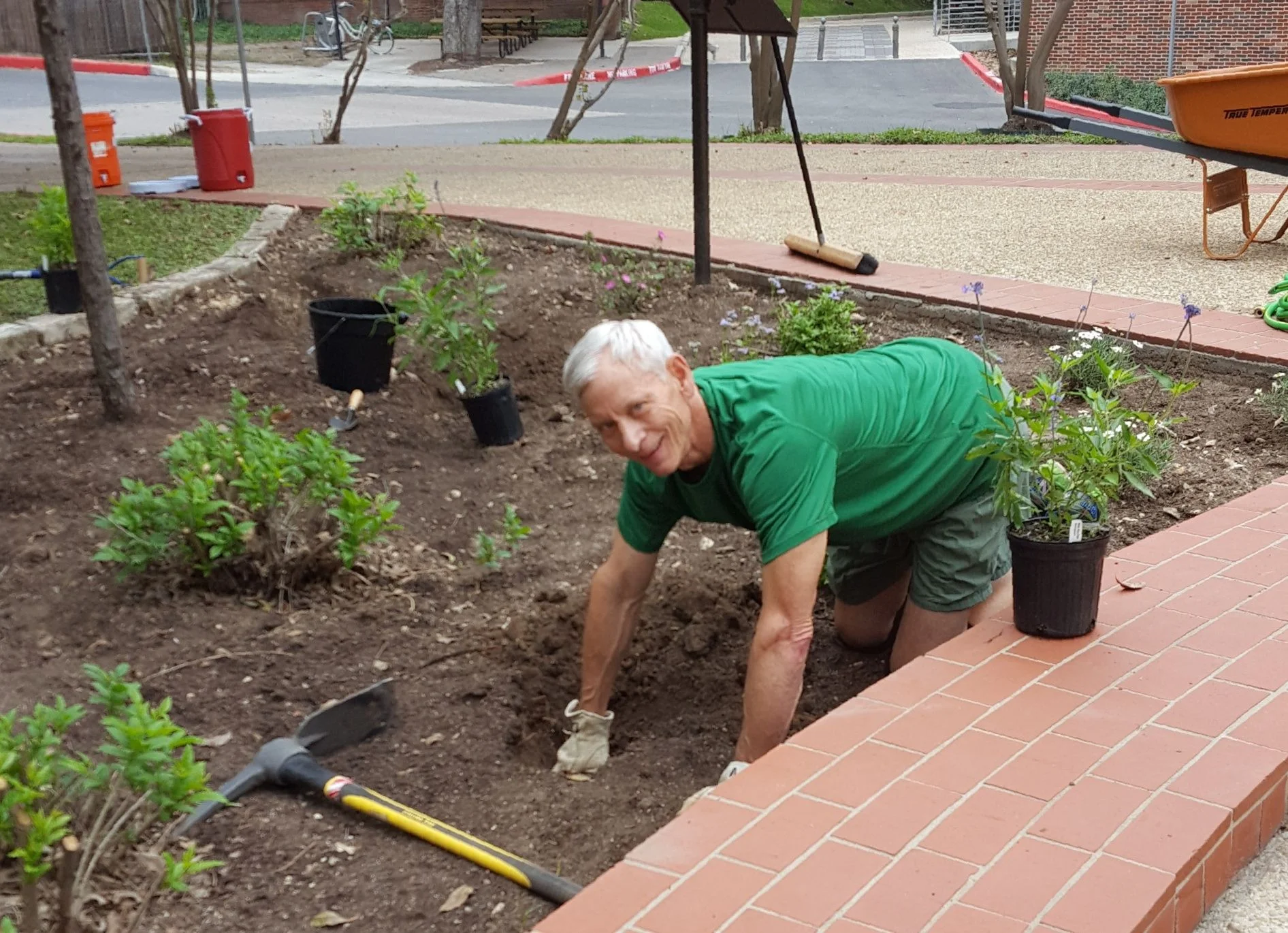 Headwaters  Grotto-Brackenridge Villa Gardens Workday