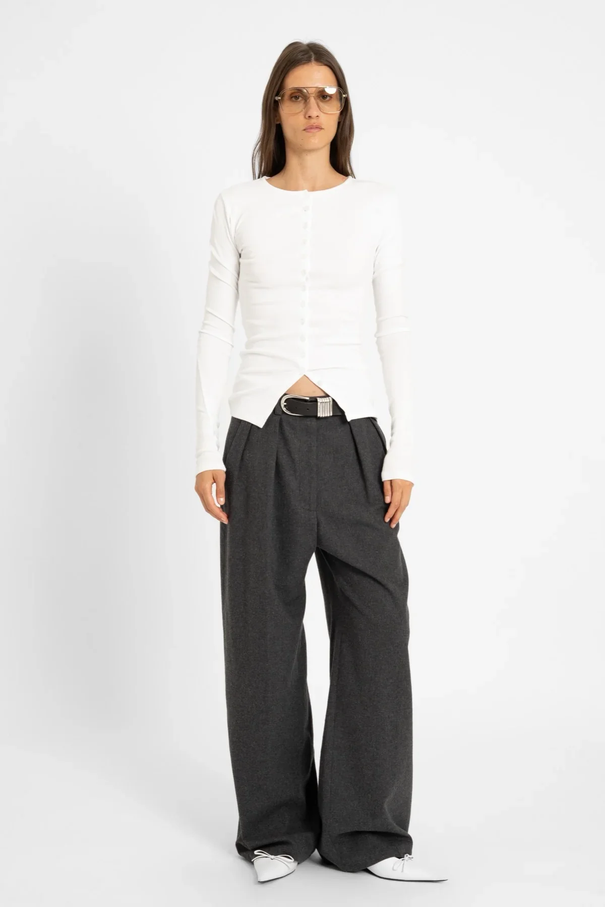 AW26_ECom_CLEAH_Flares_Anthracite_4.webp