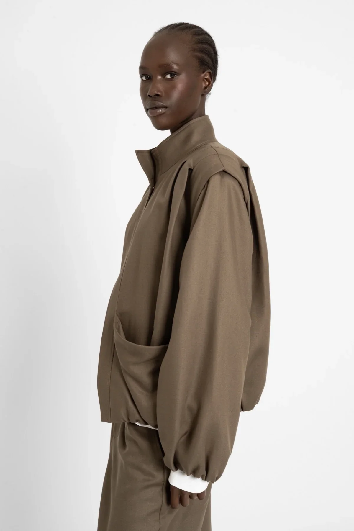 AW26_ECom_BOBBY_Jacket_Olive_4.webp