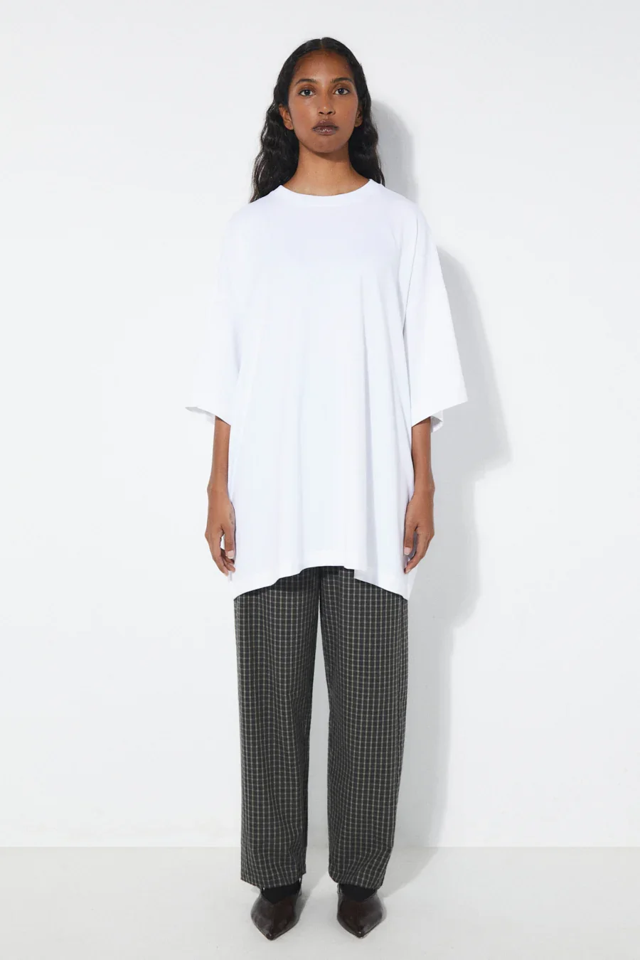 25TC2028-CA_AVA_SHIRT_WHITE_RITA_ROW_WOMEN_AW25_1_1296x.webp