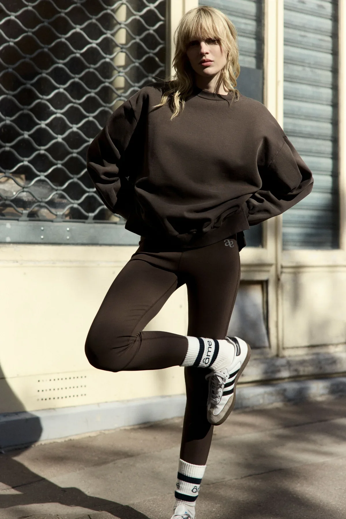 2_b8e94ab3-5965-48ee-86f6-e34c19004a85.webp