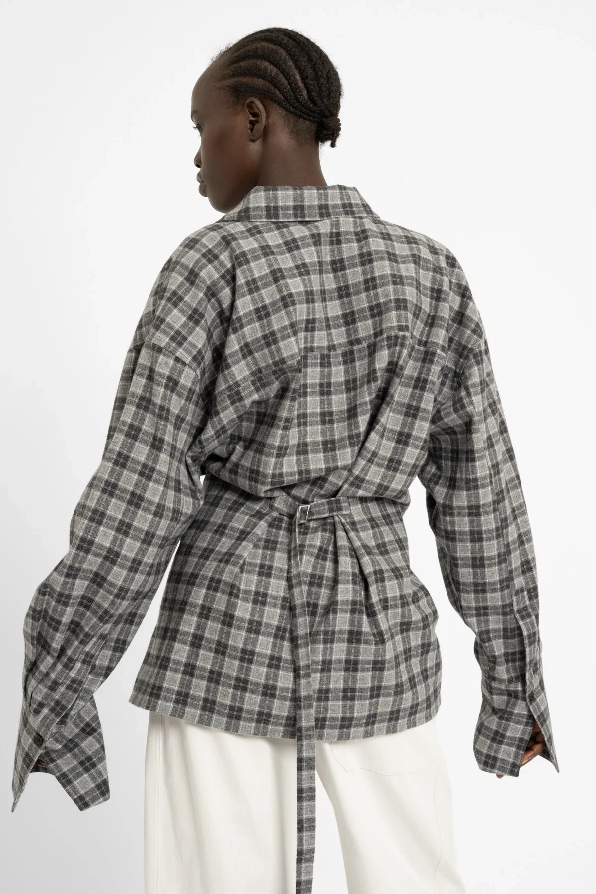 AW26_ECom_CLEAH_Shirt_GreyChecked_2.webp