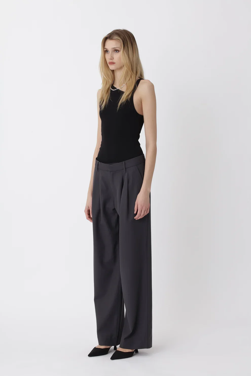 Camille_Trousers-Trousers-3796-14306-Eiffel_Tower-1.webp