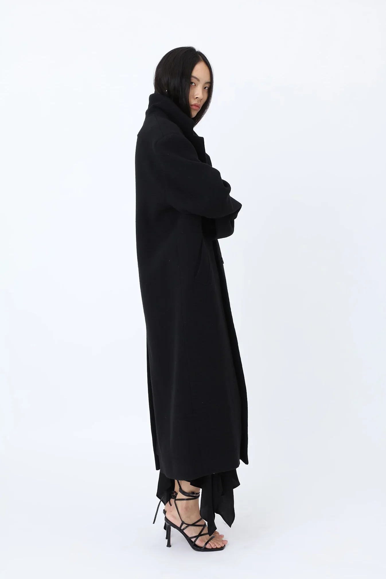 4731-14335_Black_Viva_Winter_Coat_2.webp