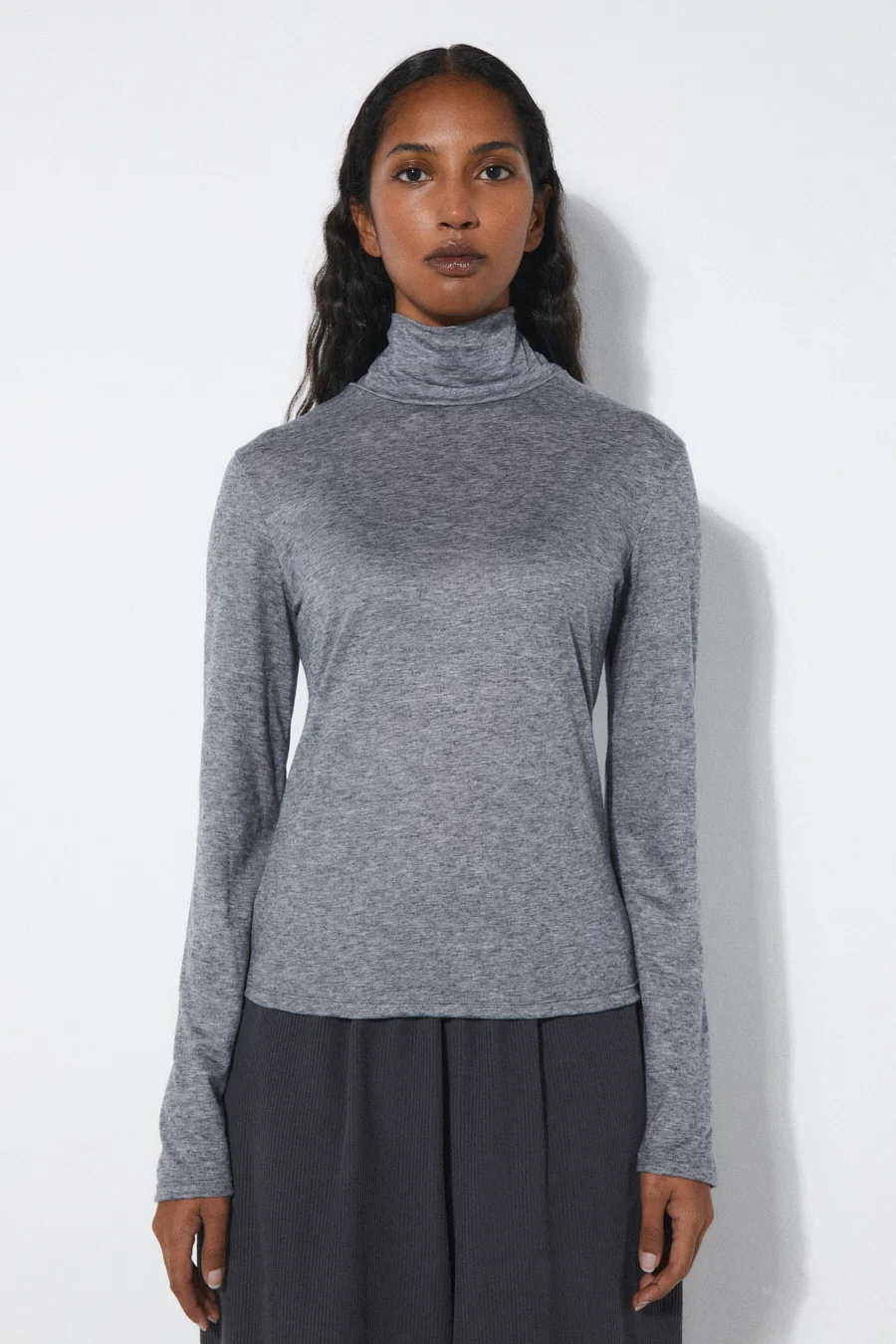 2606-CA-GR_TILDA_T-SHIRT_GREY_RITA_ROW_WOMEN_AW25_1.webp
