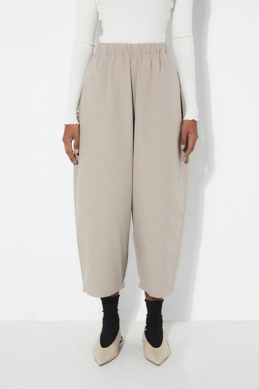 2665-PA-GR_TURIN_PANTS_GREY_RITA_ROW_WOMEN_AW25_1.webp