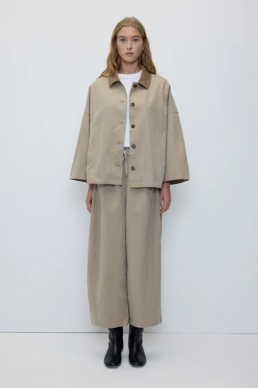 2815-CHA-TA_Pomme-Jacket-Taupe_RITA_ROW_WOMEN_AW26_1_1728x.webp
