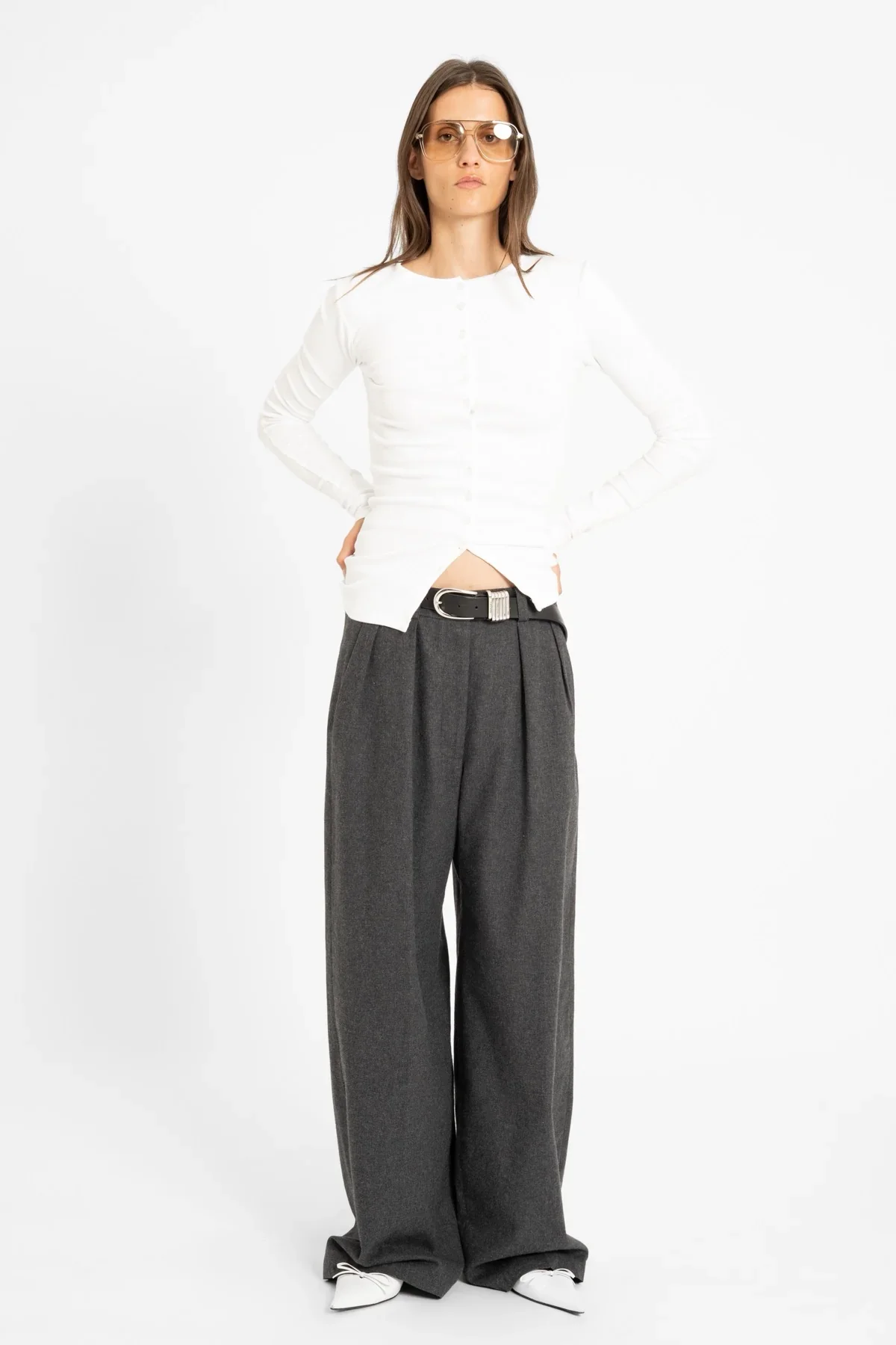 AW26_ECom_CLEAH_Flares_Anthracite_1.webp