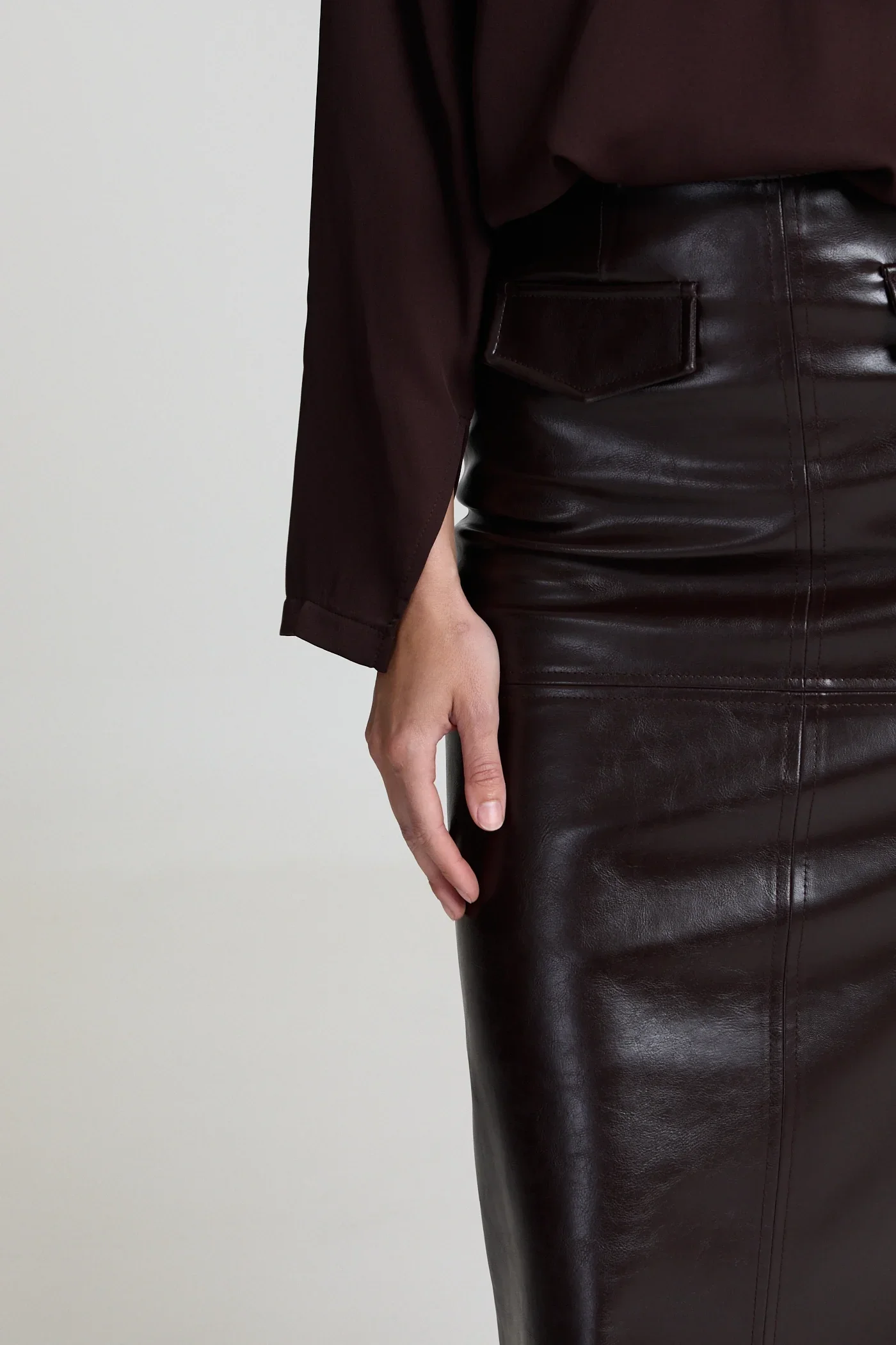 Marcellabrownleatherpencilskirt1.webp