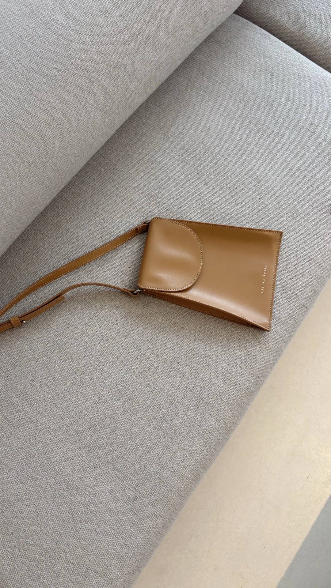 billie phone pouch - cookie