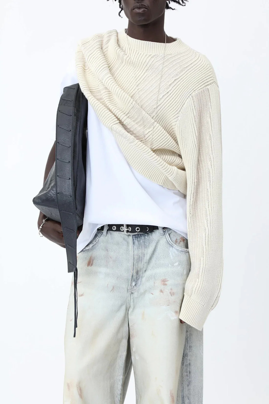 Bently_Knit_Weater_4539-11122_Cloud_Cream_COMB._2.webp