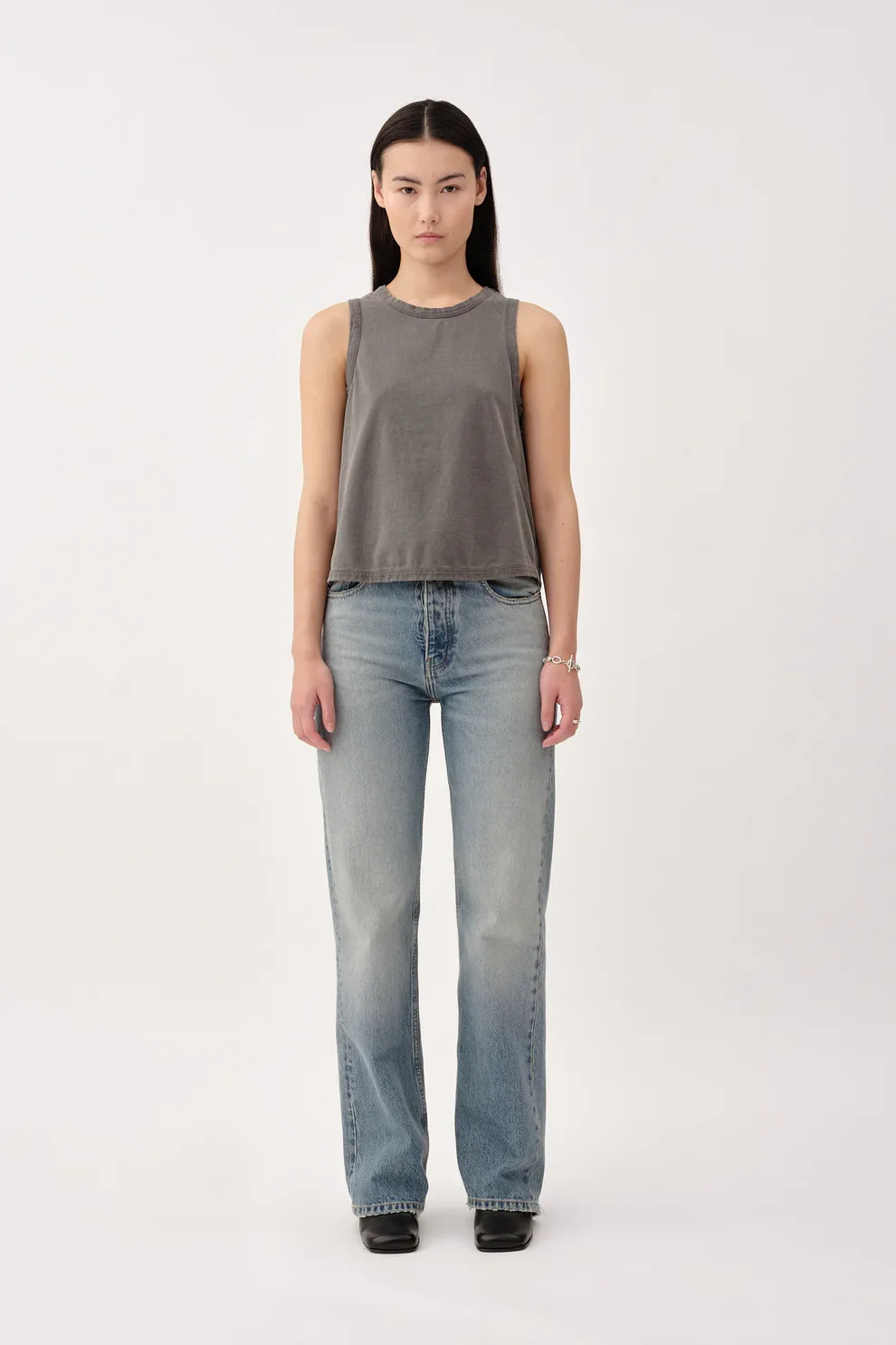 Reina_Tank-T-shirt-3428-12086-Washed_Black-3_d10515d9-4961-4f77-84e5-b88a8eb9f7d8.webp