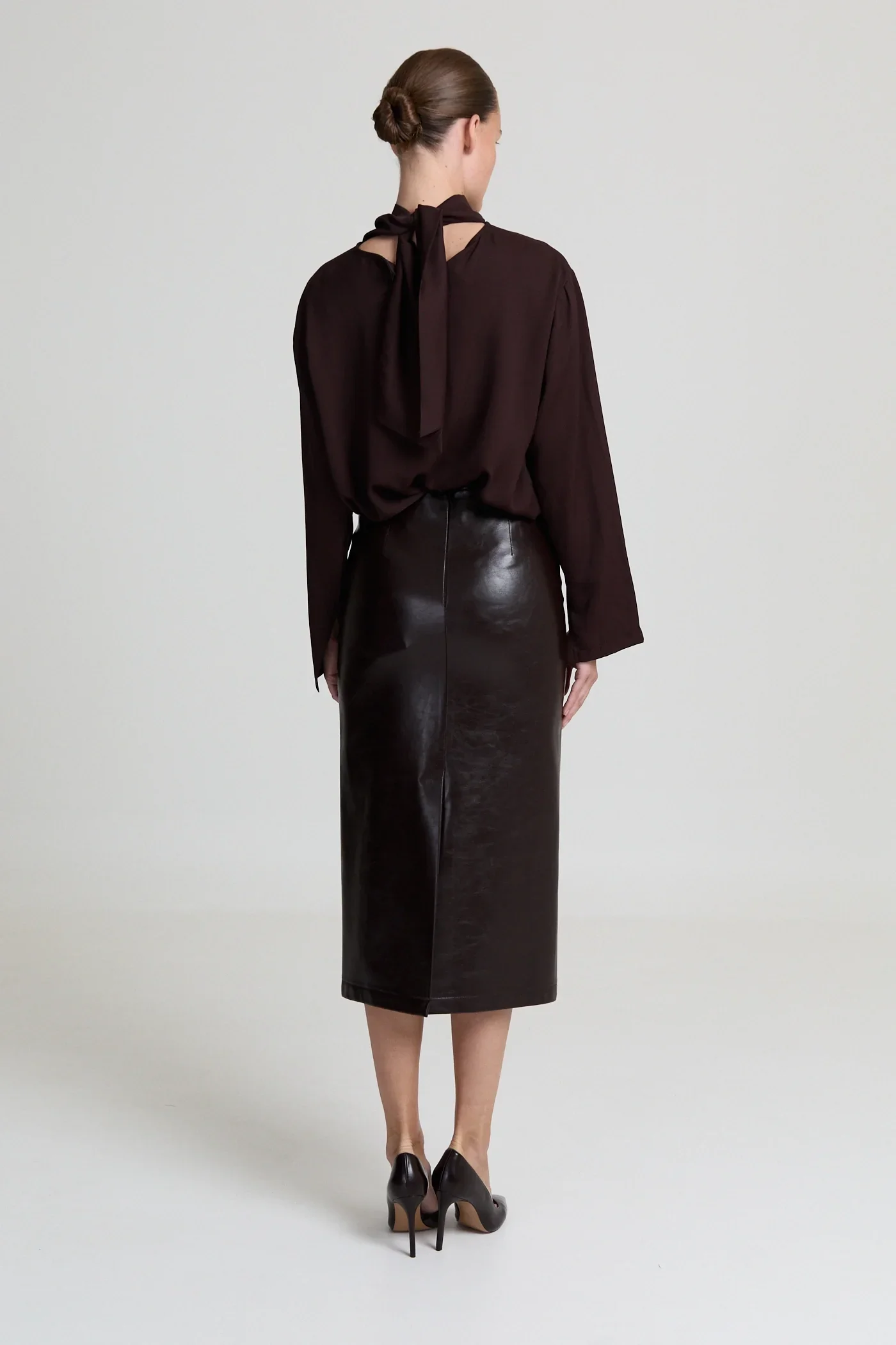 Marcellabrownleatherpencilskirt4.webp