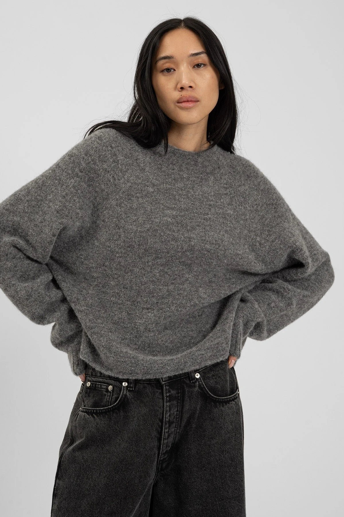SS26_ECom_bp_GRACIEH_Sweater_MidGrey_3.jpg