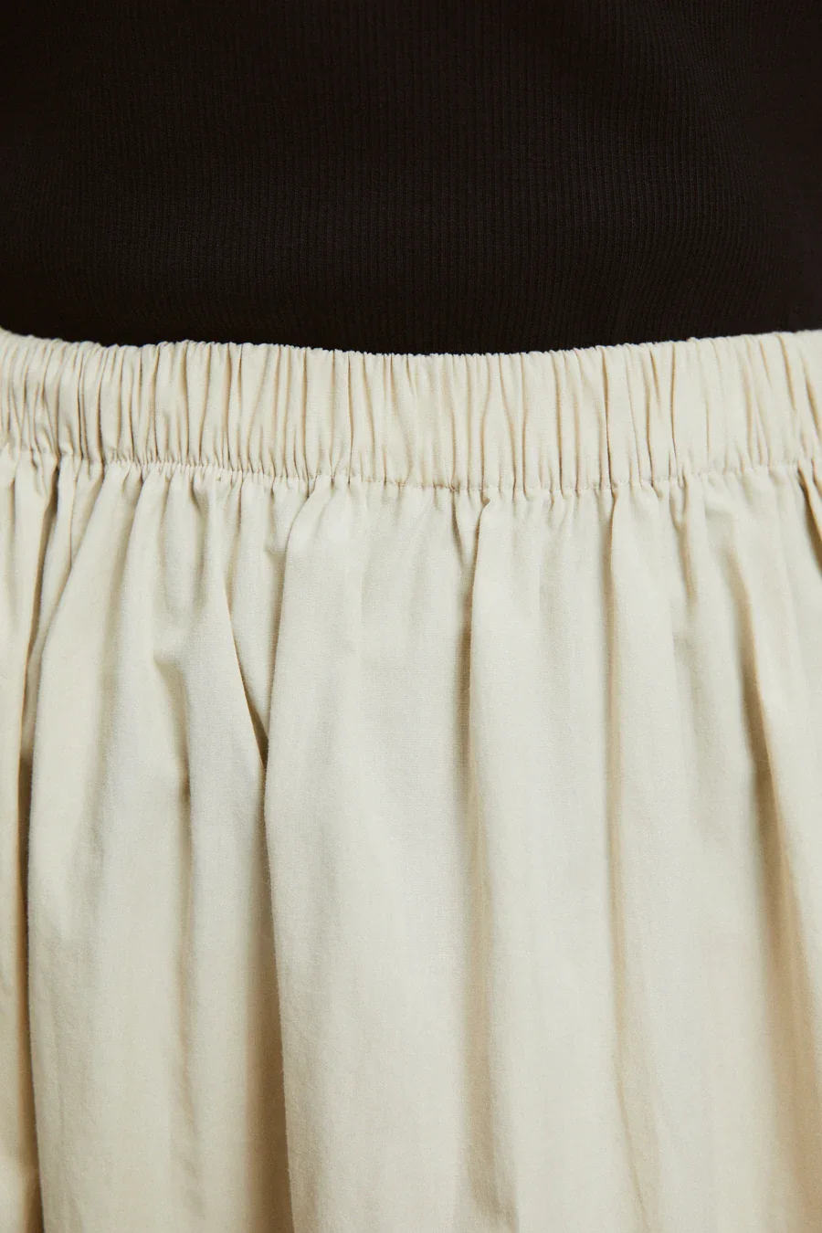 252213-FA_Beige_Skirt_FISHER_SS25_5_1080x.webp
