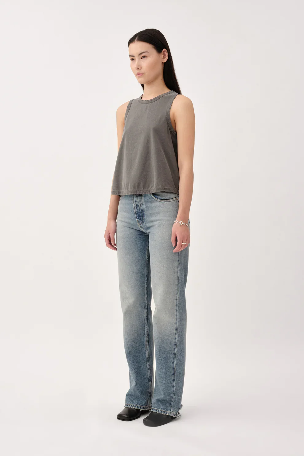 Reina_Tank-T-shirt-3428-12086-Washed_Black-1_10551ca6-a7cd-4341-98ec-f145668b2bc6.webp